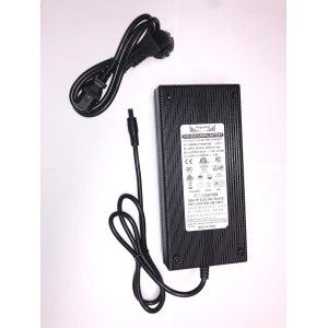 - PowerOak Bluetti C400 400W charger - Connectivity - C400